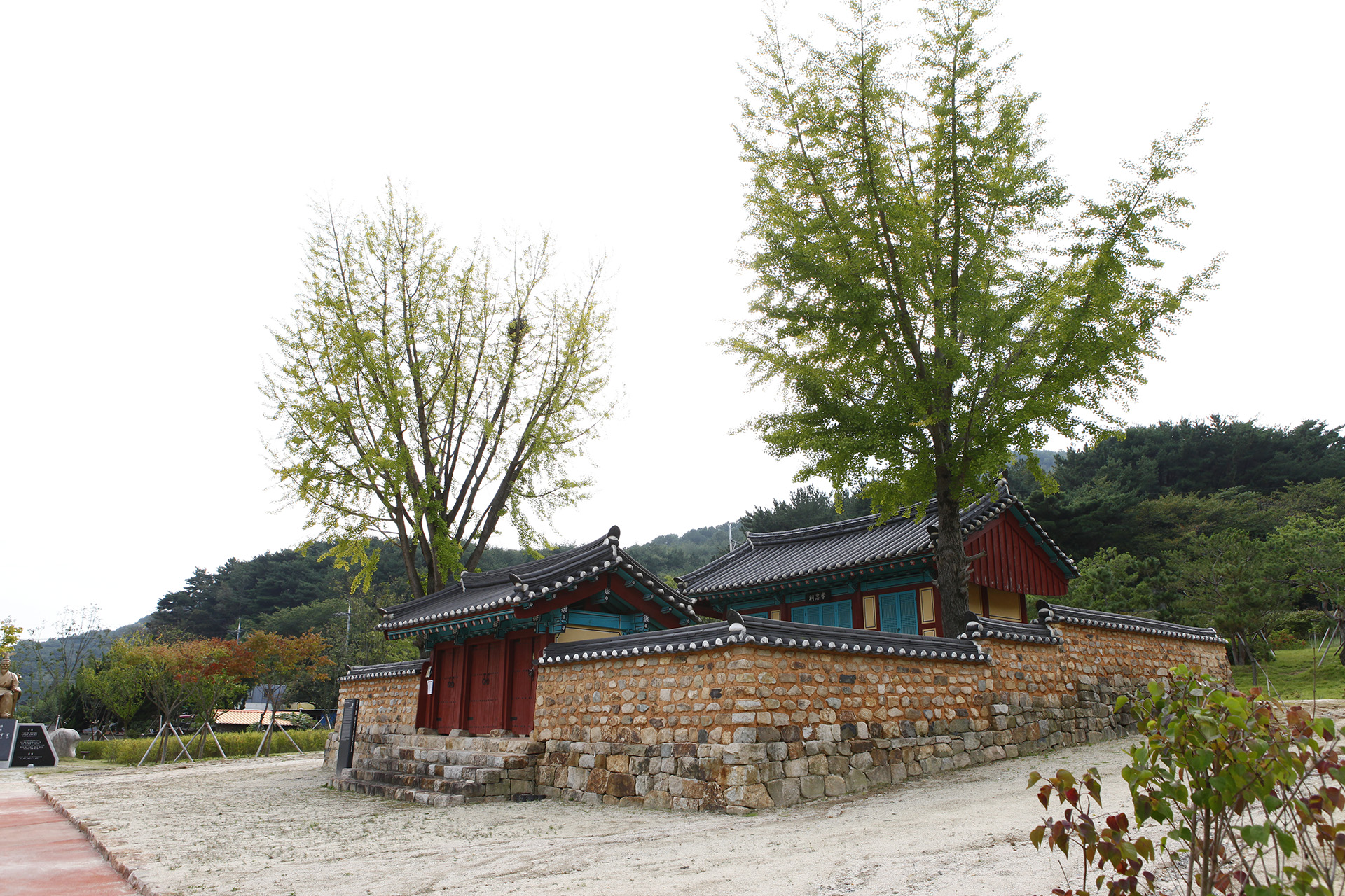 박제상 유적 효충사