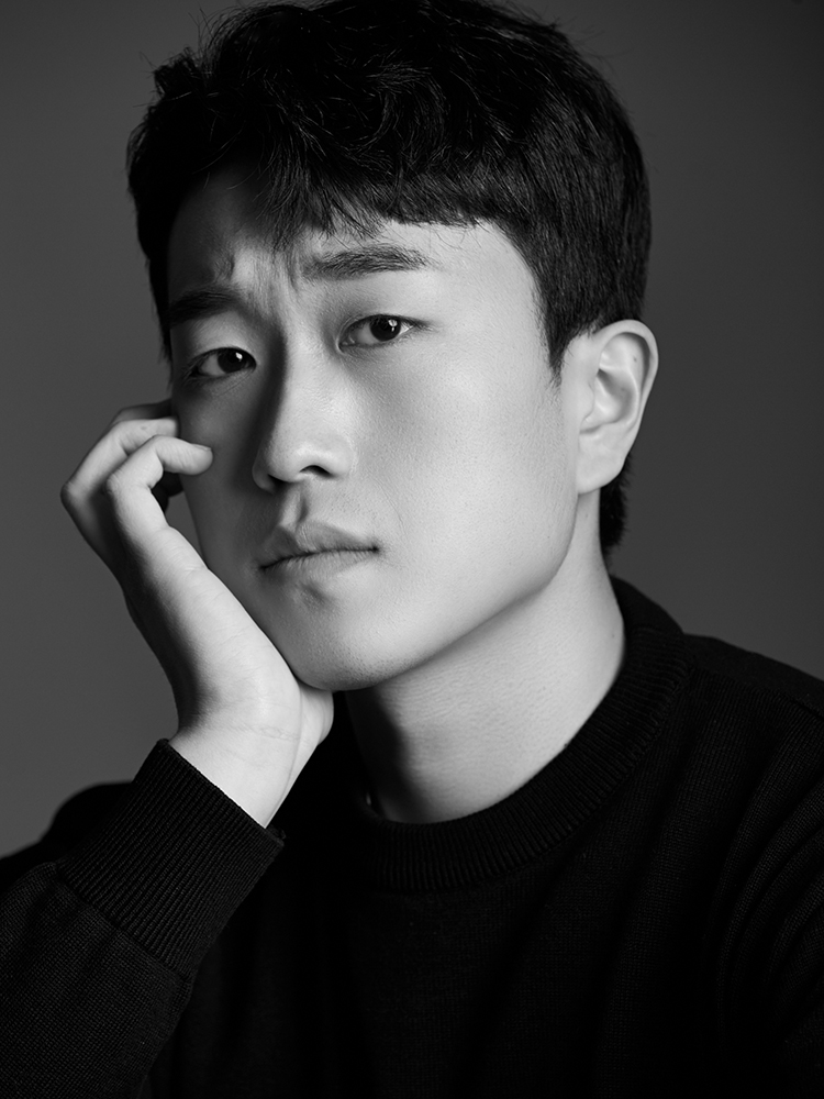 강현욱