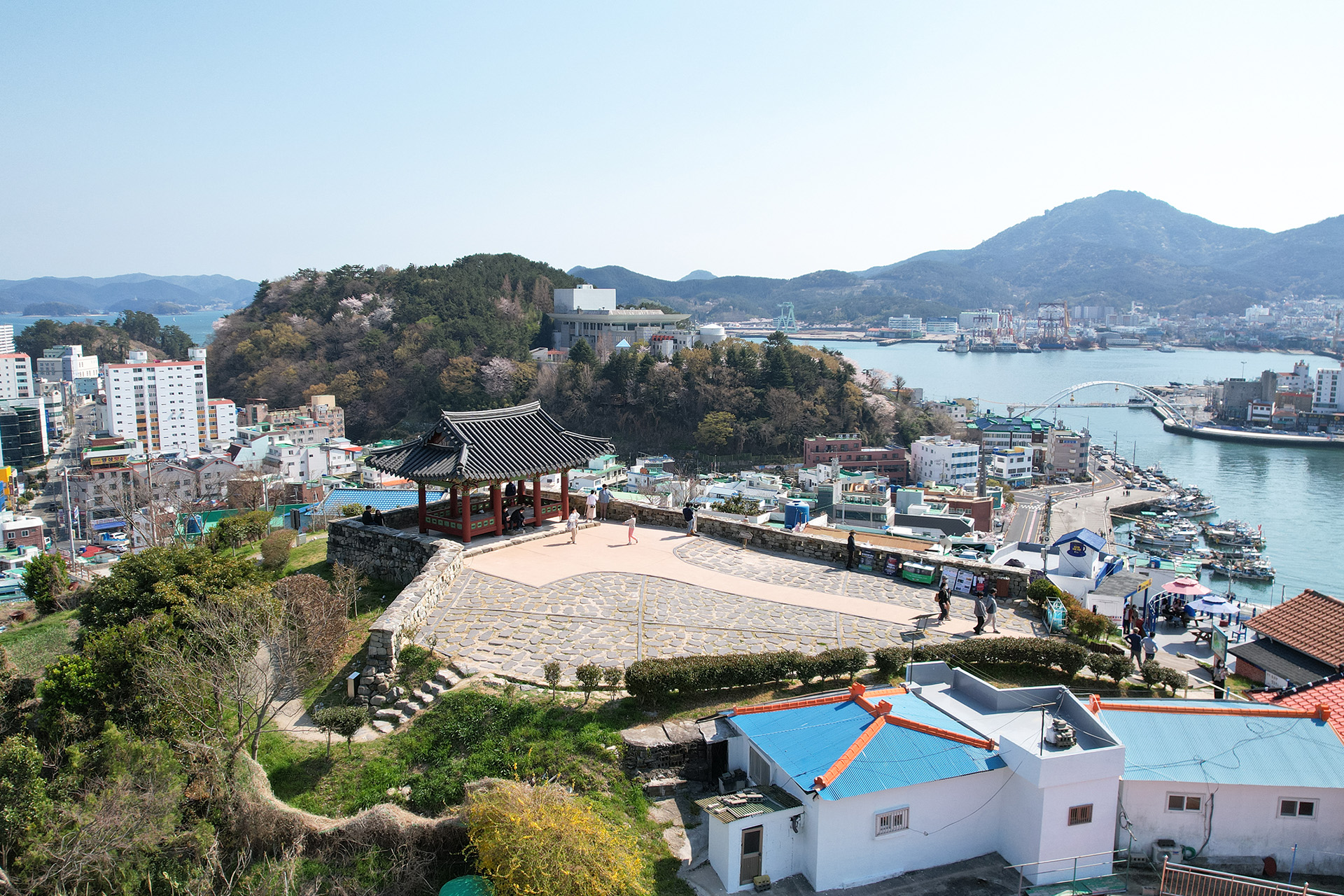 동포루