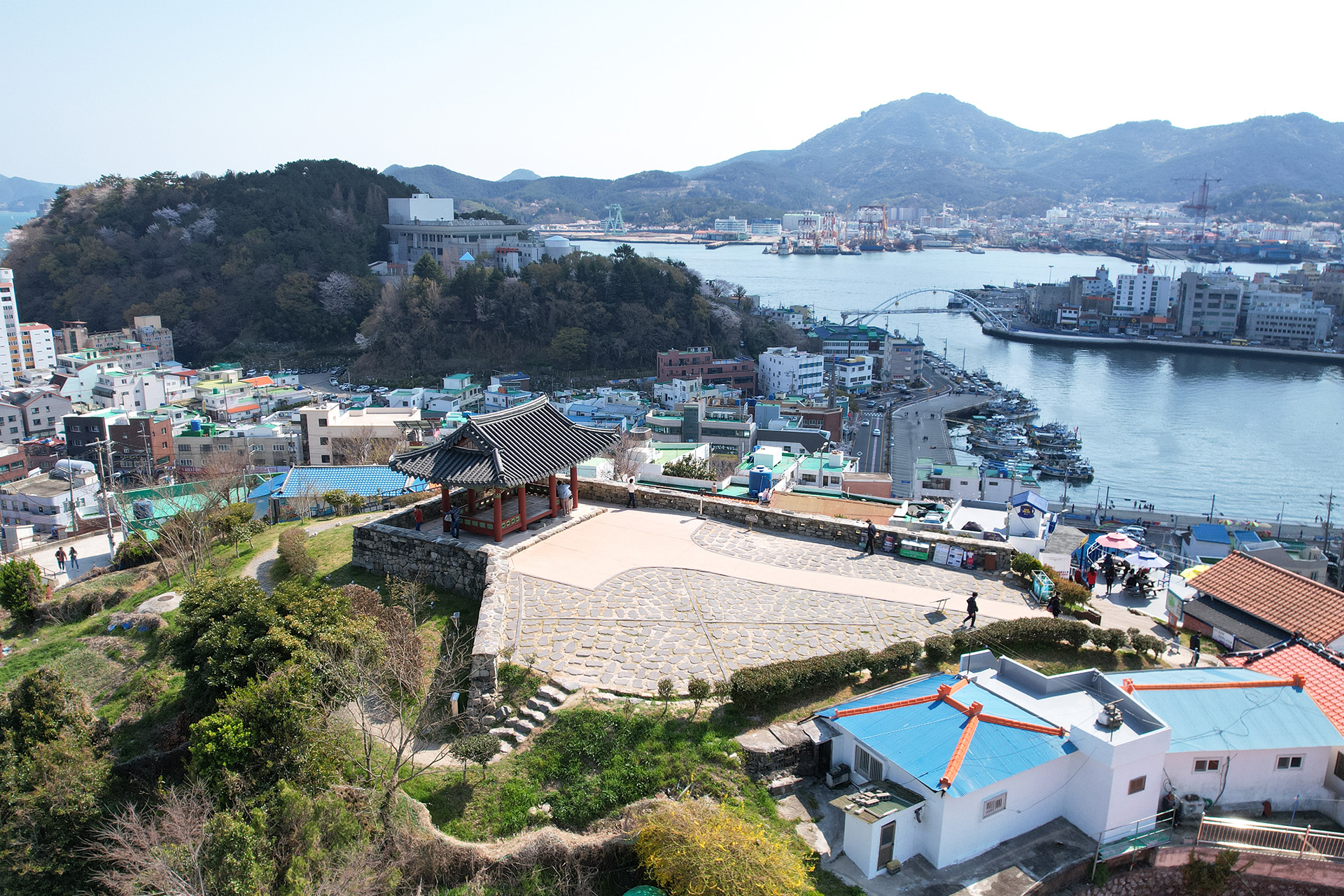 동포루