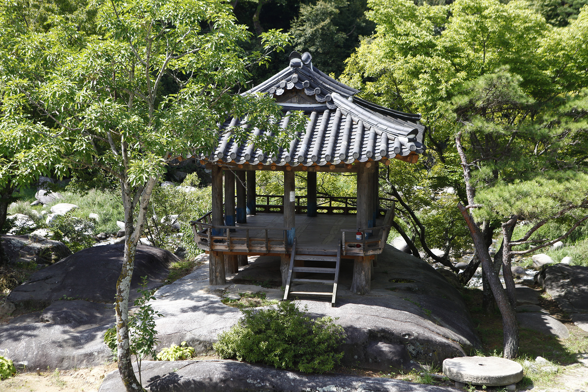 군자정