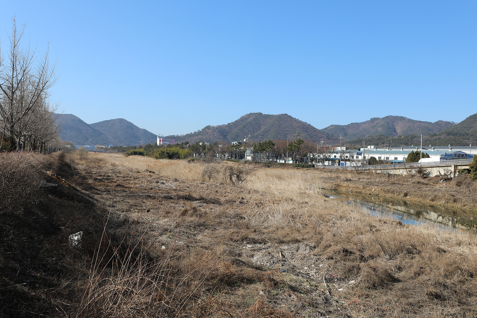 삼동건널목