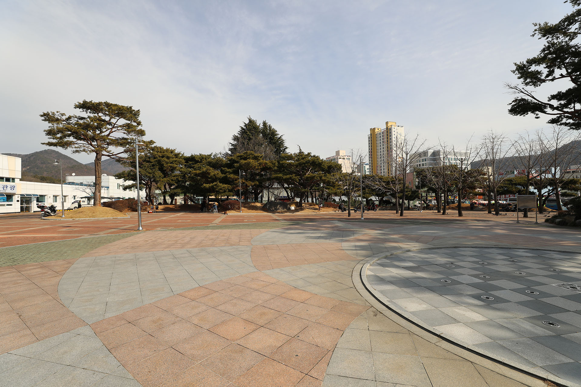마산역 광장 주변