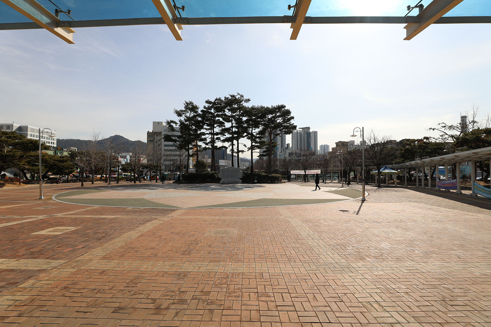 마산역 광장 주변